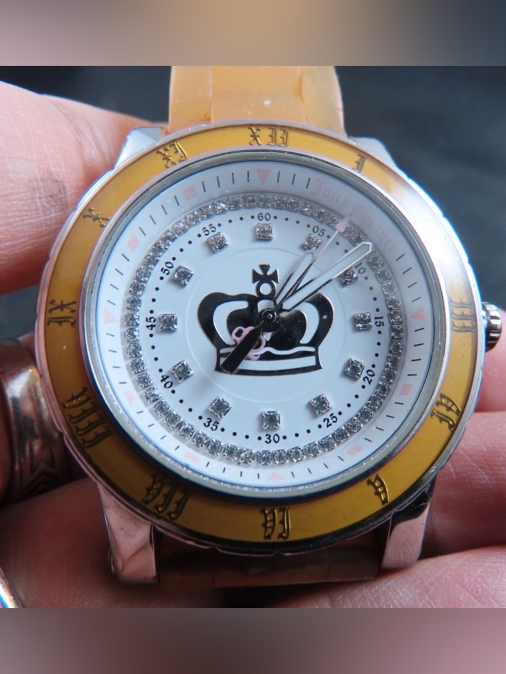 JUICY COUTURE Yellow and Silver Crown Dial Fashion Watch